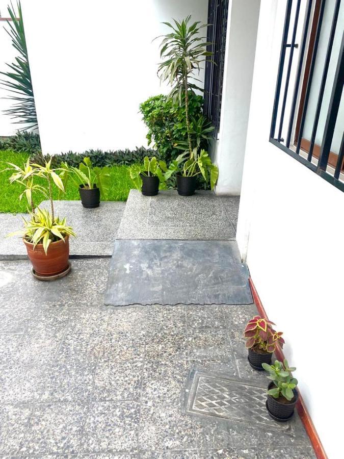 Lima Mini Aparts Monterrico - Cerca Embajada Eeuu Luaran gambar